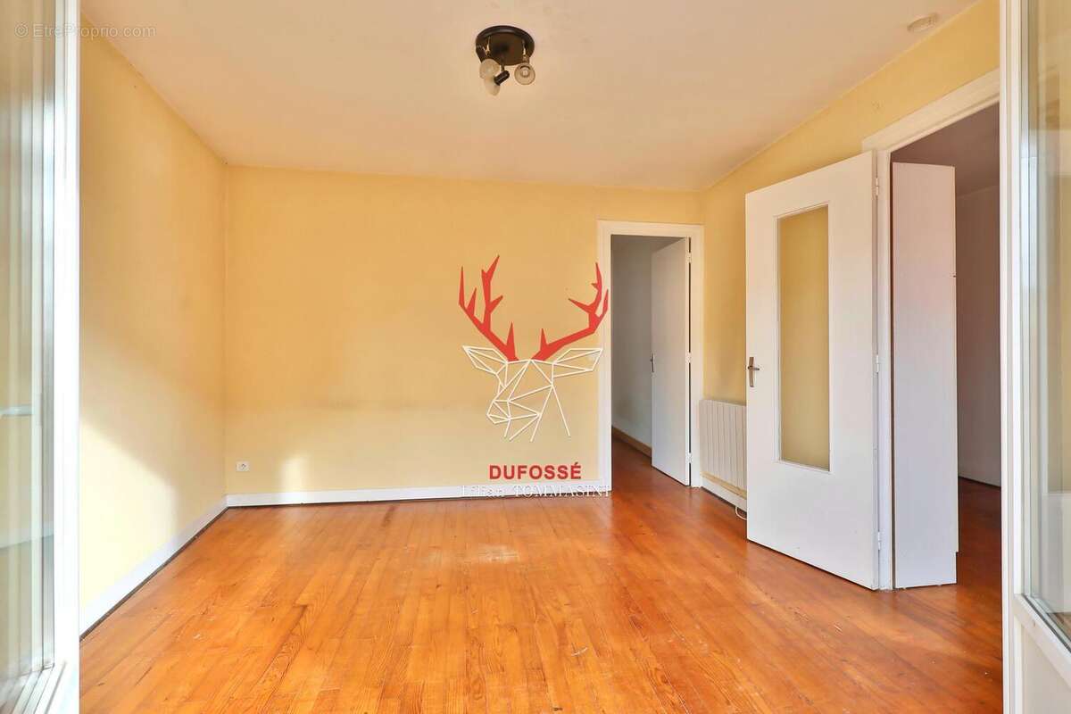 Photo 3 - Appartement à LA TOUR-DE-SALVAGNY