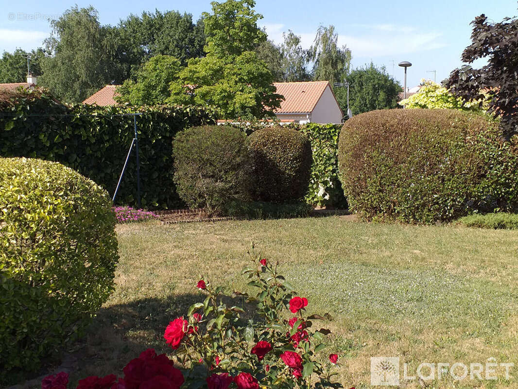 Maison à SAINT-CHRISTOPHE-DU-BOIS