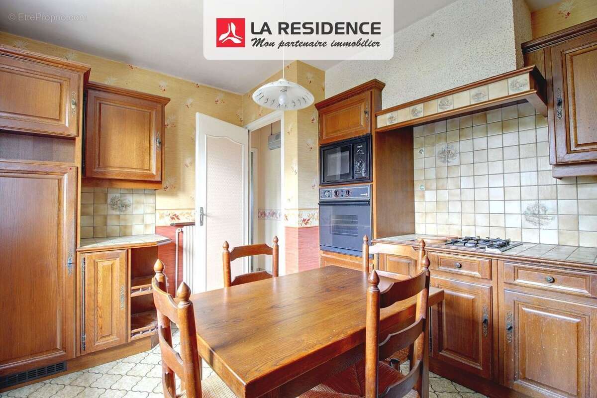 Maison 125 m² à Saint-Etienne-Du-Rouvray  - photo 2