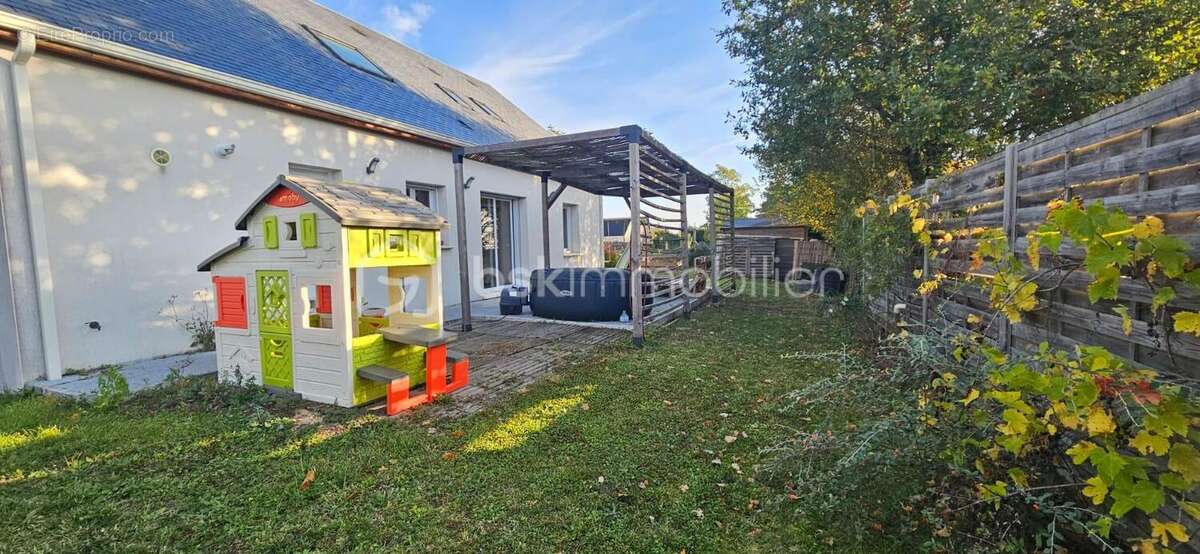 Maison à CINQ-MARS-LA-PILE