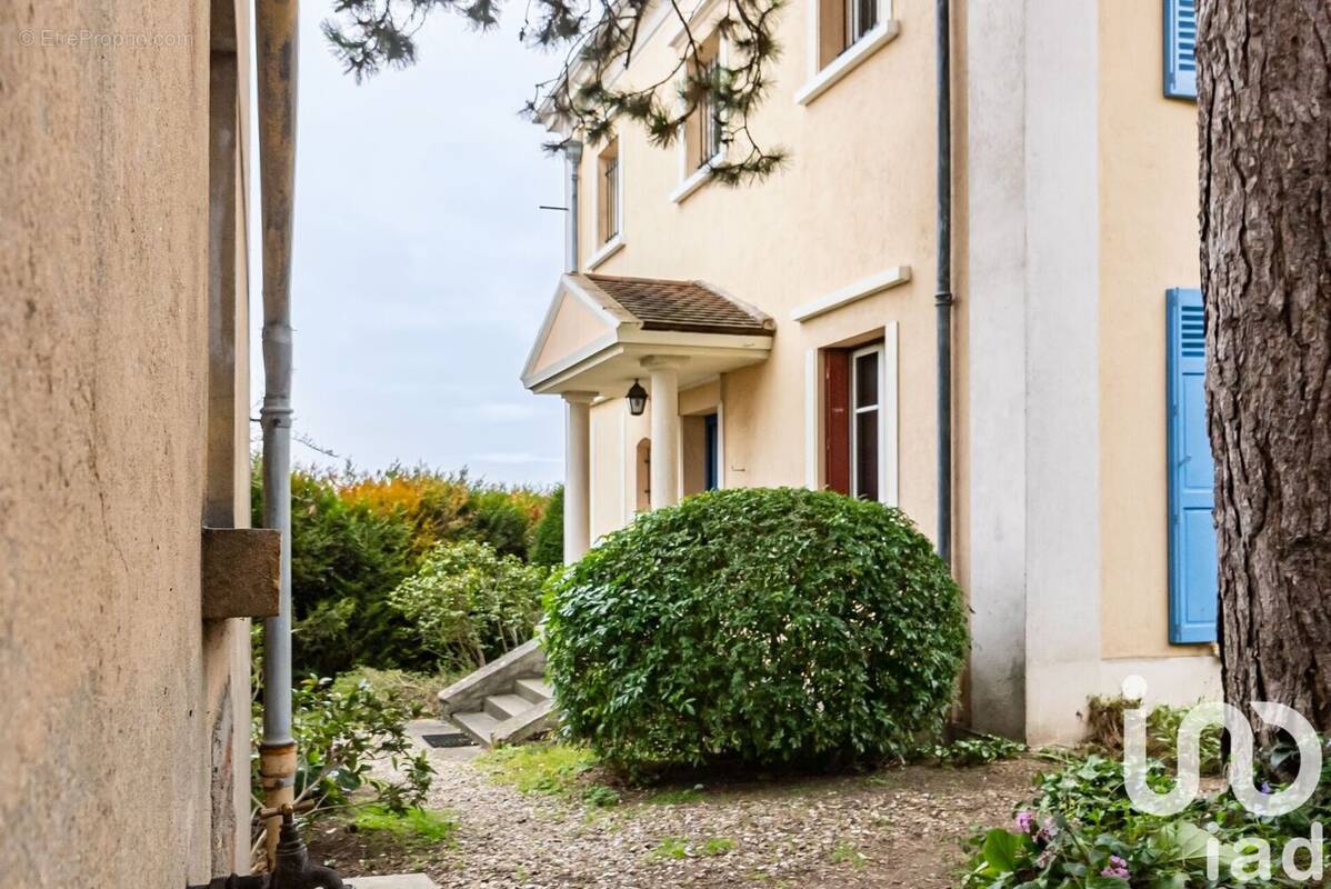 Photo 1 - Maison à LE PORT-MARLY