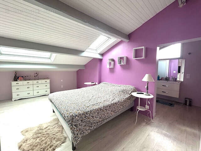 Maison à SAINT-ETIENNE-DE-TULMONT