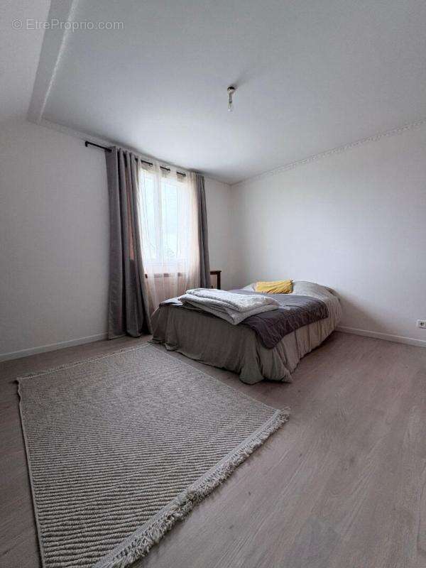 Volumes, luminosité et cadre privilégié pour cette belle maison familiale - photo 7