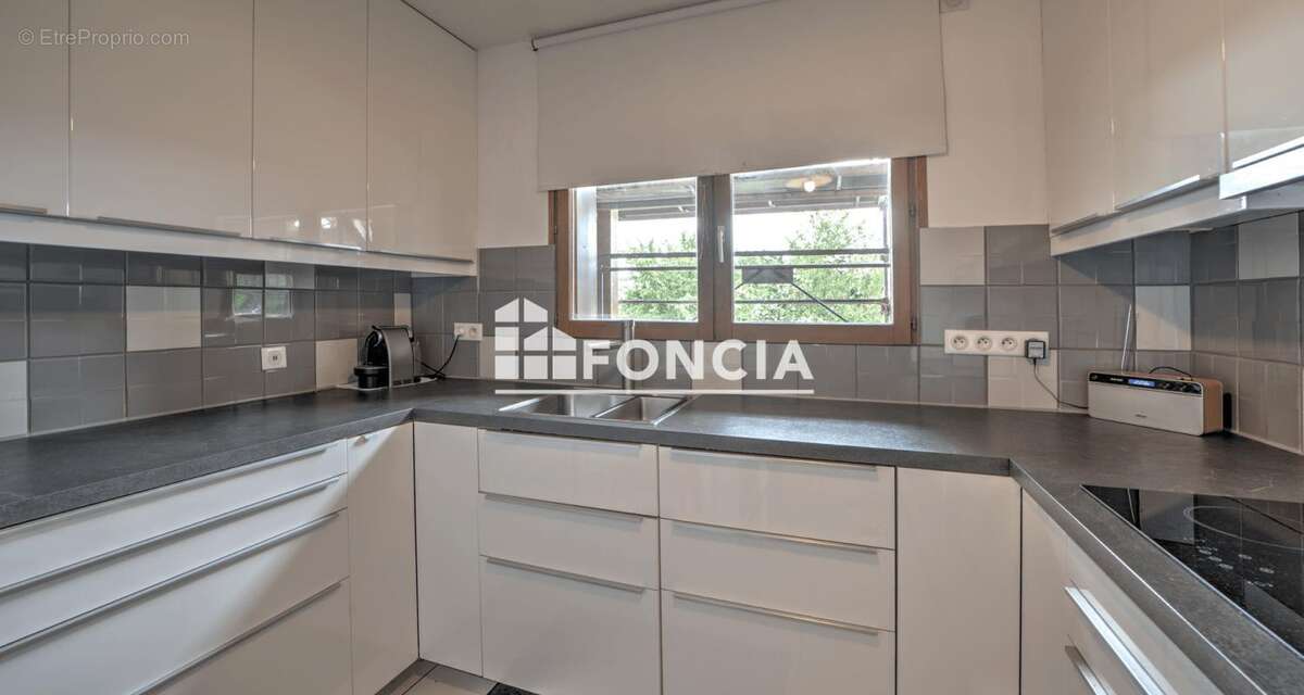 Appartement à PREVESSIN-MOENS