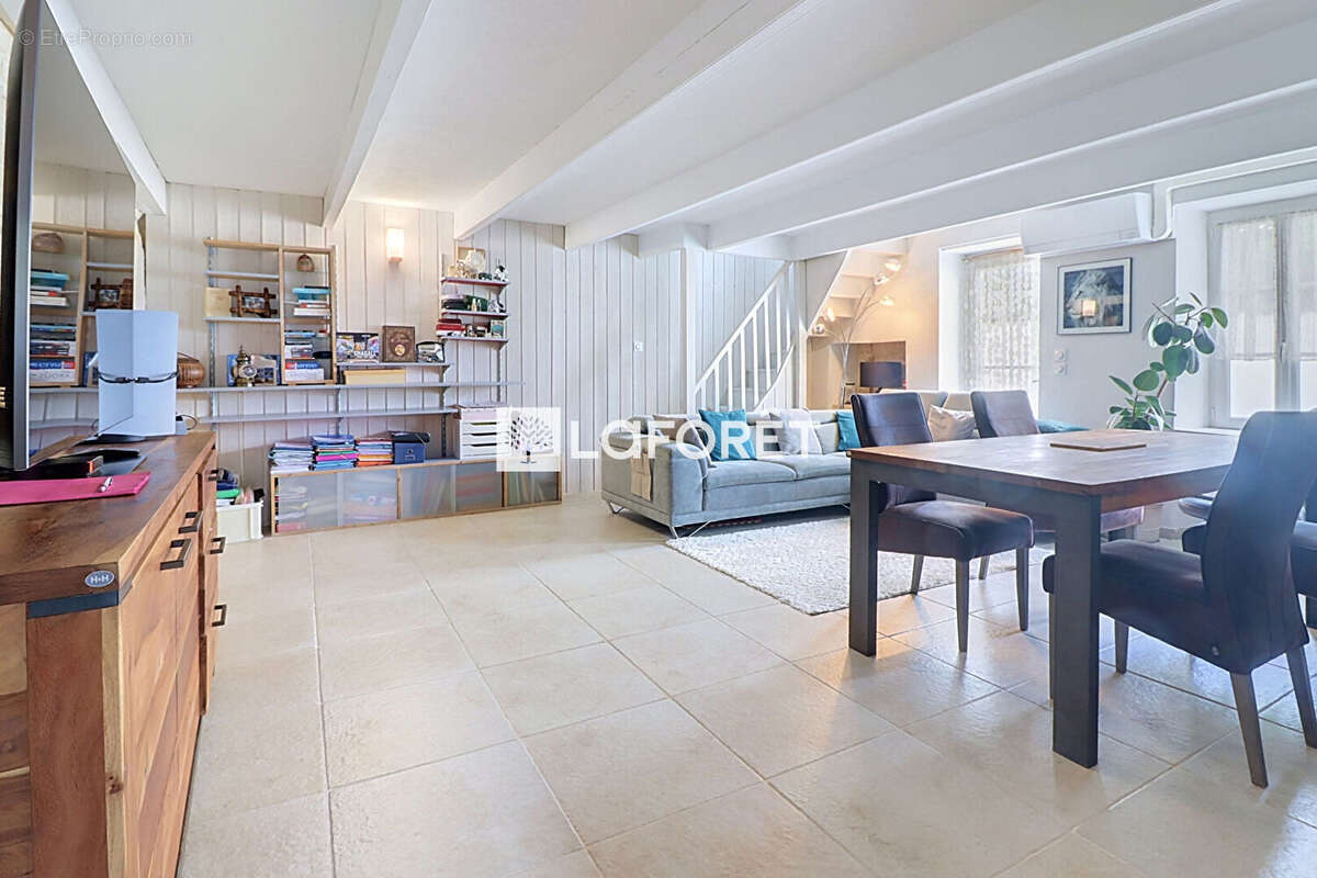 Maison de Bourg en pierre La Jarrie 5 pièces 112 m² - photo 2