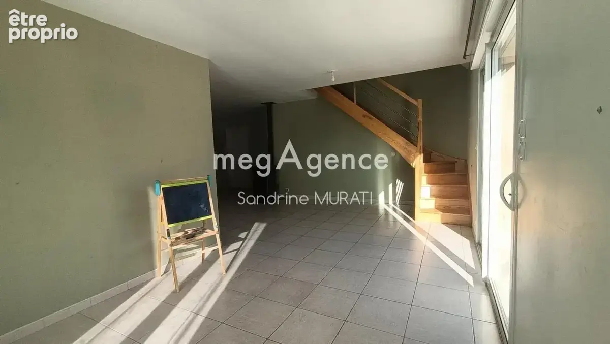 Gesvres - pavillon de 113 m² - 4 chambres - photo 10