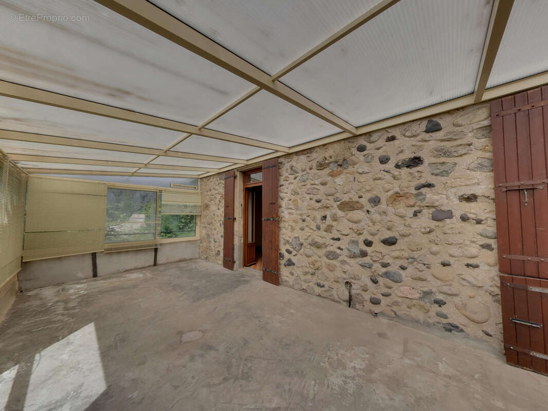 Maison à LES OLLIERES-SUR-EYRIEUX