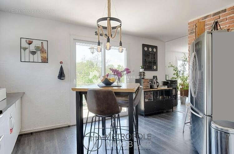 Maison 5 pièces 140 m² à vendre à Four (38080) - photo 3