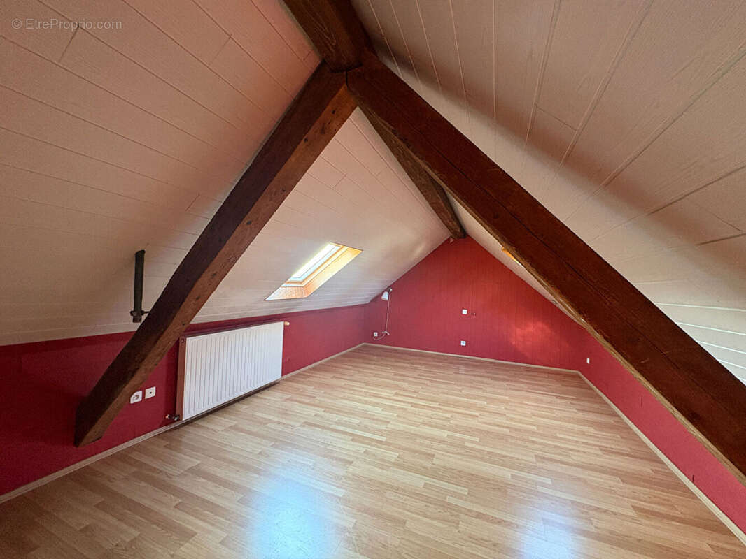 Maison à PONT-DE-ROIDE