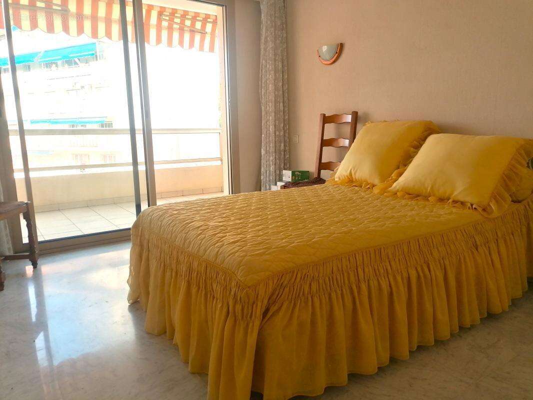 Appartement à LE CANNET