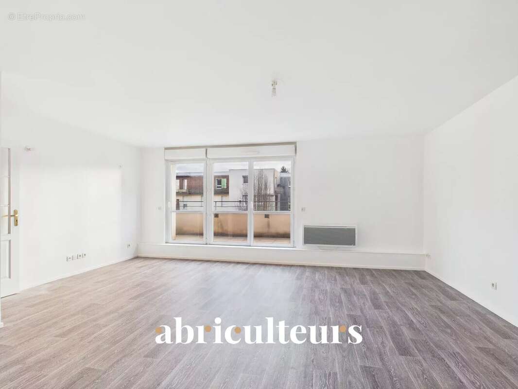 Appartement à SURVILLIERS