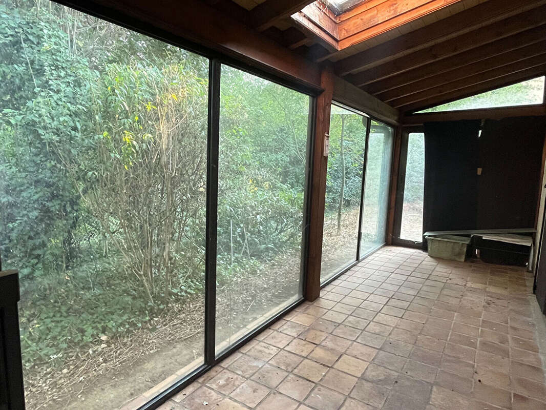Maison de plain pied 244 m² centre Dardilly avec vue - photo 5