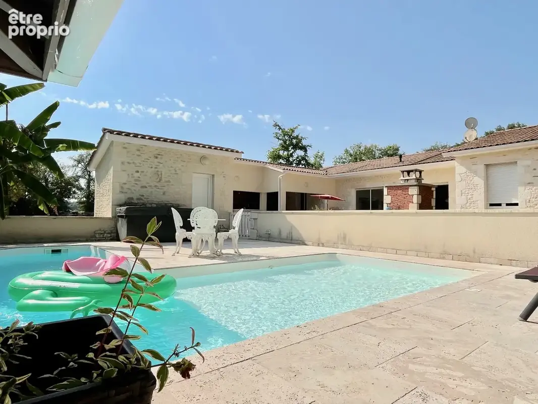 Photo Maison à Plaisance au prix de 572 250€