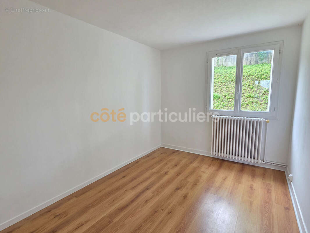 Appartement à PARON