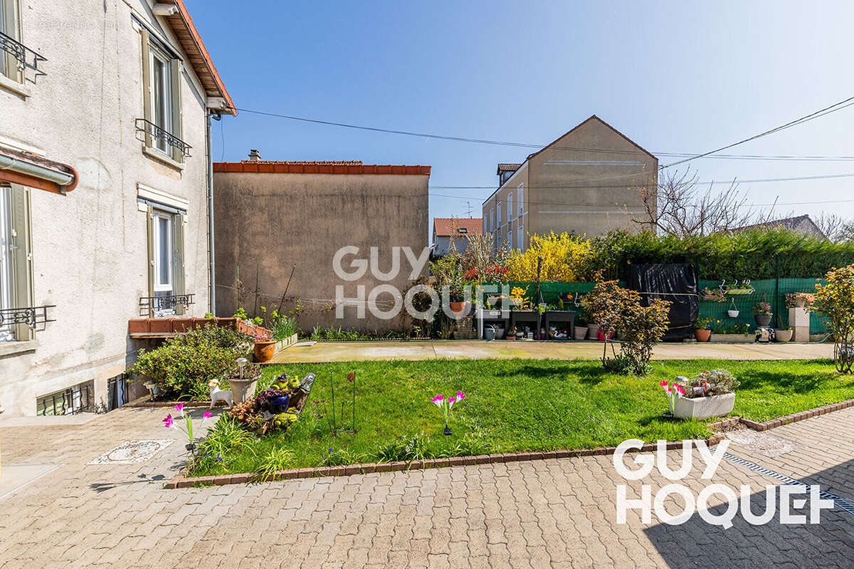 Maison à JUVISY-SUR-ORGE