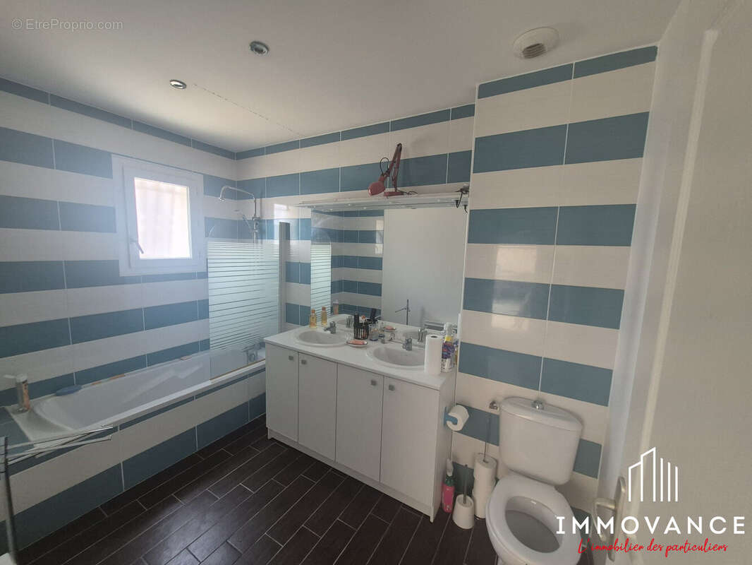 Maison 110 m² à Meze  - photo 8