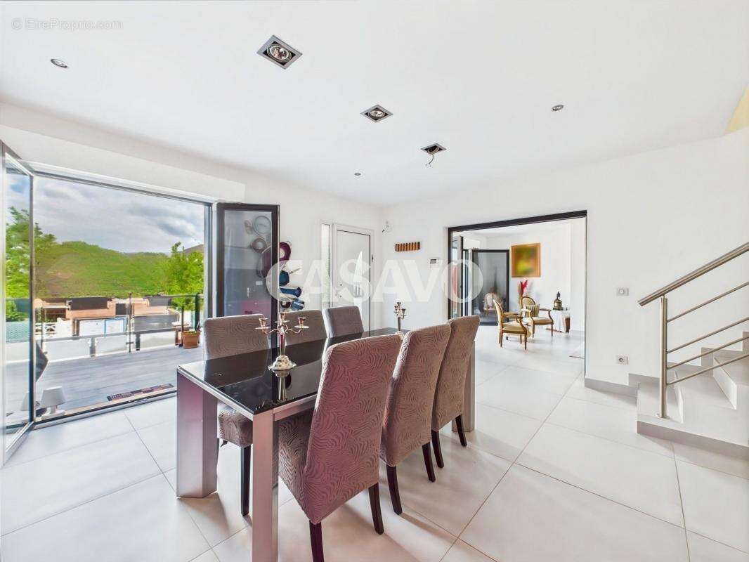 Maison à CHAMPIGNY-SUR-MARNE