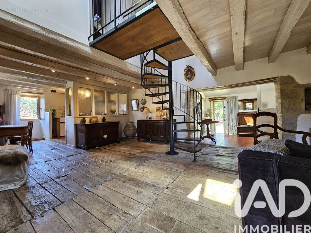 Photo 1 - Maison à SOUSCEYRAC