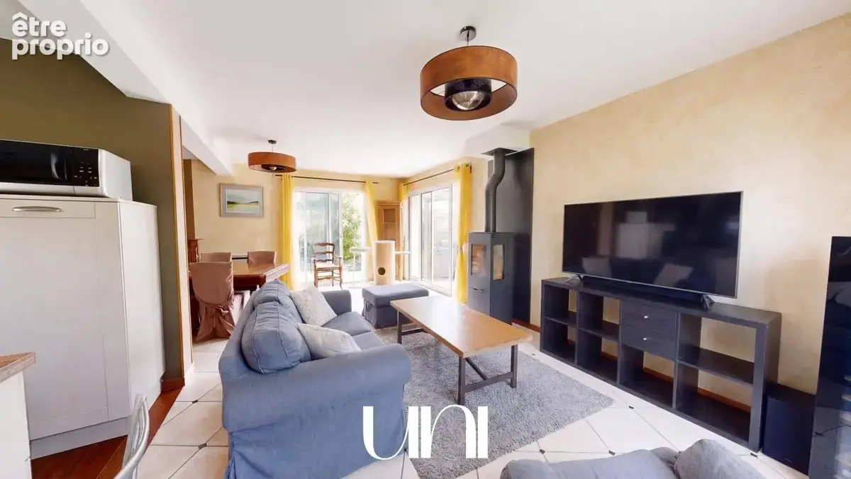 Maison 5 pièces de 148 avec double garage - MONCEAUX EN BESSIN - photo 9