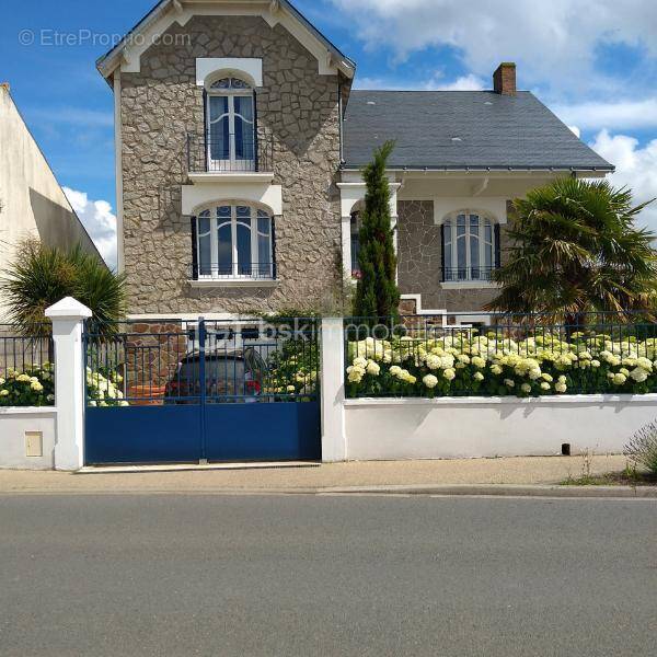 Maison à COMMEQUIERS