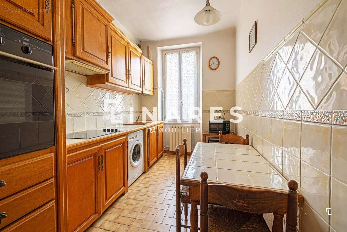 Appartement à MARSEILLE-1E