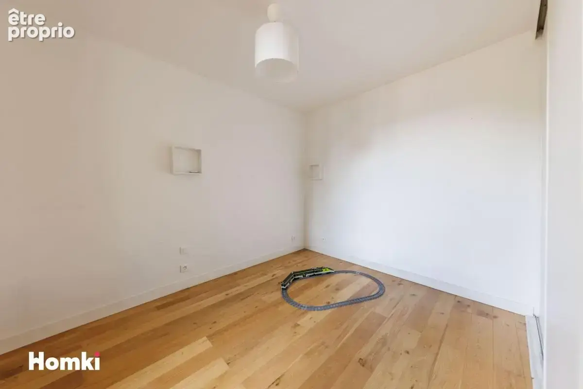 À vendre – Jolie maison familiale de 124 m2 sur les hauteurs de Royat - photo 13
