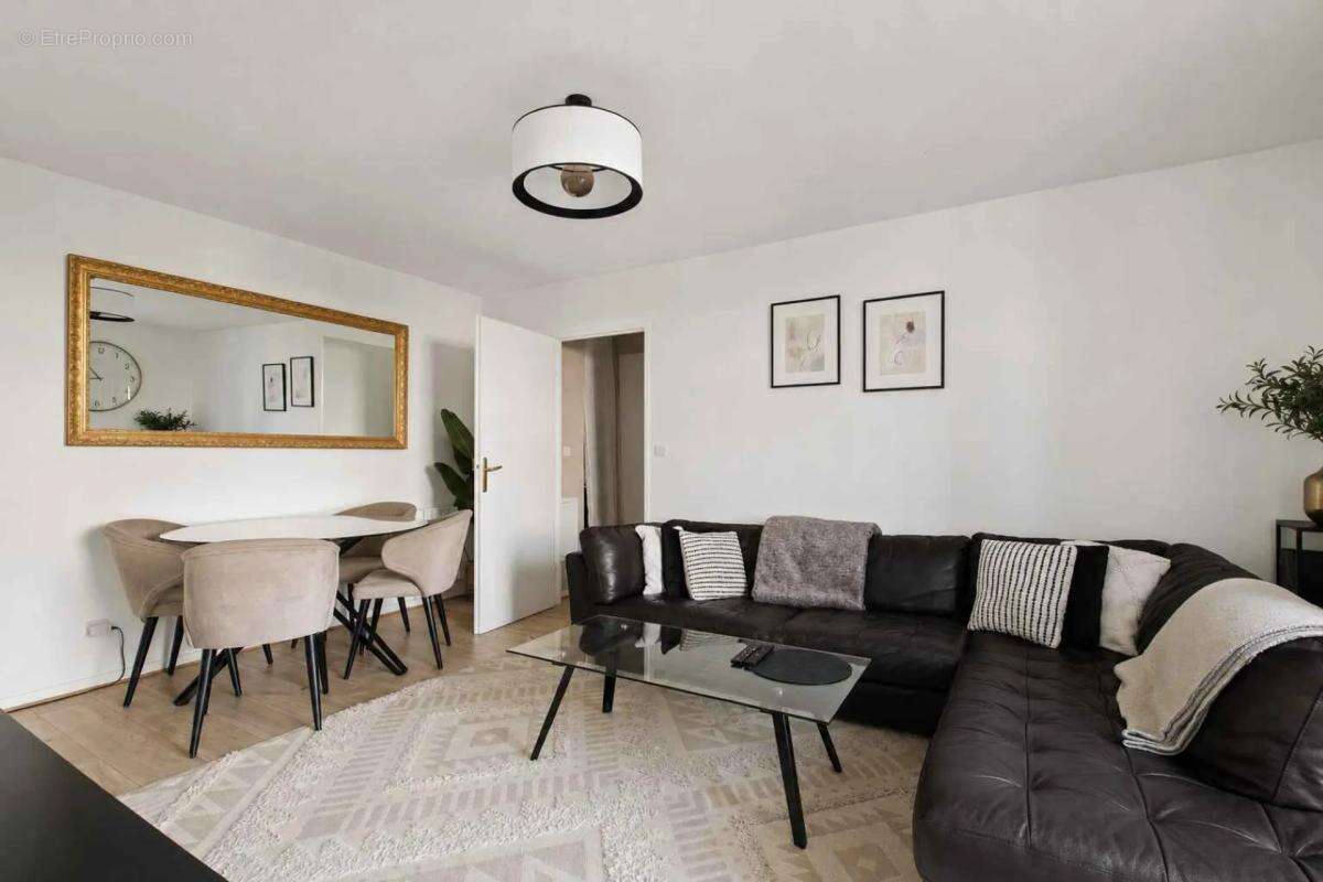 Appartement à SERRIS