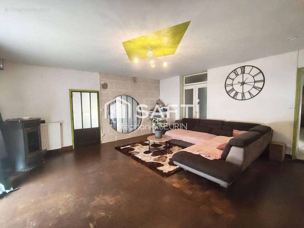 Maison 140 m² à Saint-Palais-De-Negrignac  - photo 5