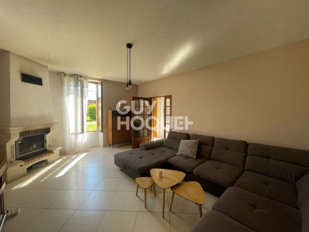 Maison à FERE-CHAMPENOISE