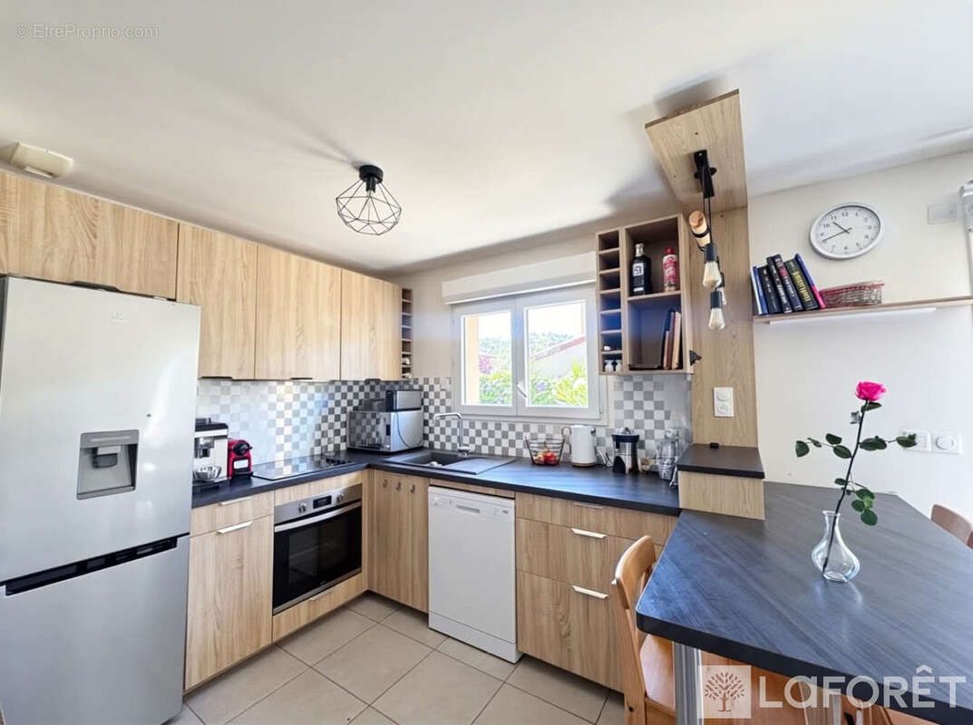 Maison à ENSUES-LA-REDONNE