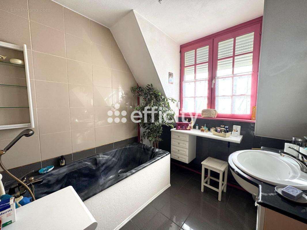 Maison à VENDEVILLE