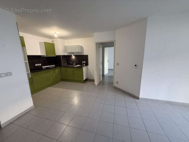 Appartement à MARSEILLE-4E