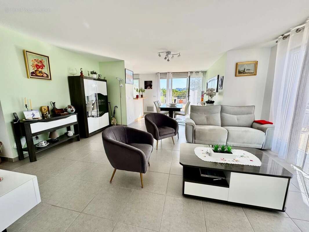 Appartement à MANDELIEU-LA-NAPOULE