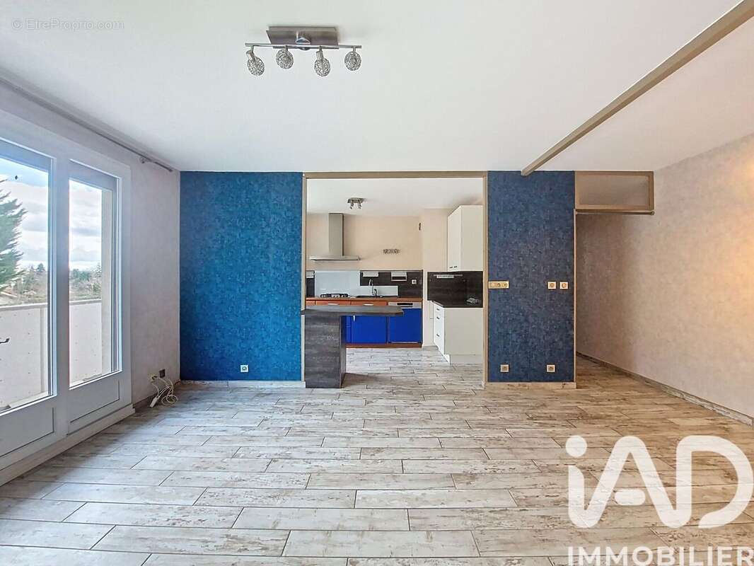 Photo 4 - Appartement à DECINES-CHARPIEU
