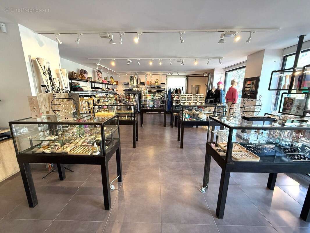 Autre à SAINT-ISMIER