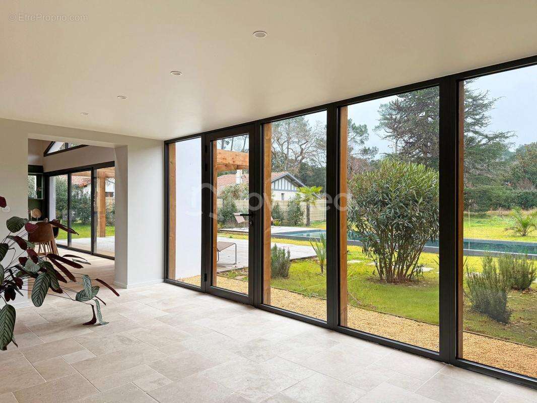 Maison à MOLIETS-ET-MAA