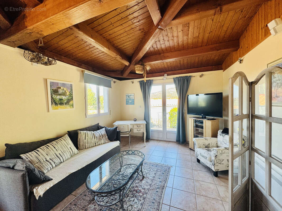  À vendre   Élégante maison T3 avec jardin dans un domaine privé et sécurisé à Bormes-les-Mimosas  - photo 4