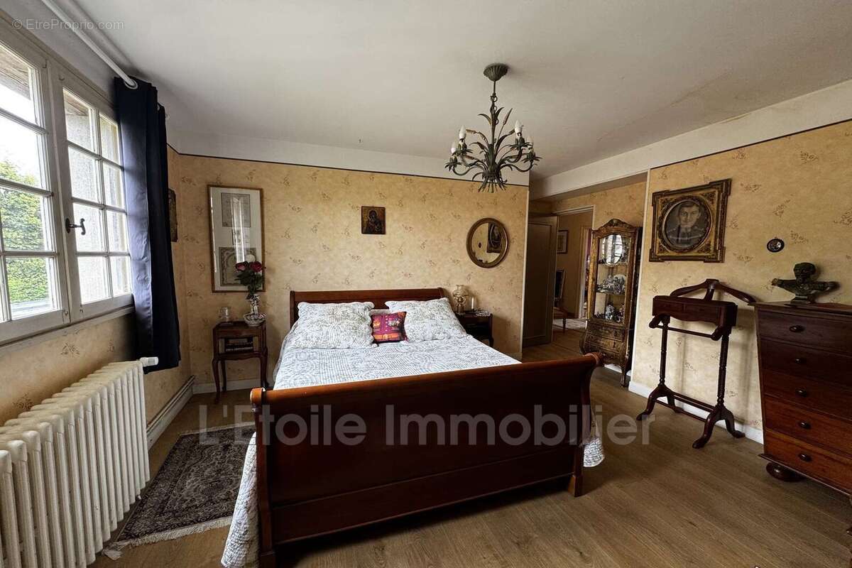 Maison 289 m² à Feings  - photo 9