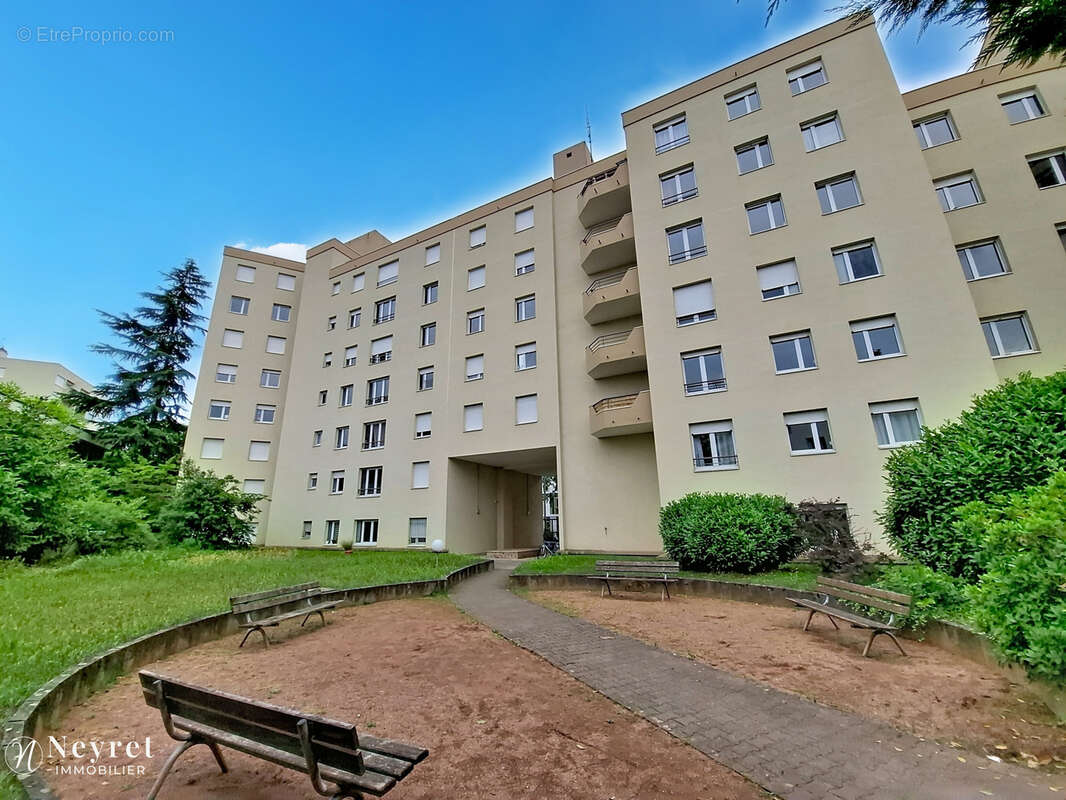 Appartement à LYON-8E