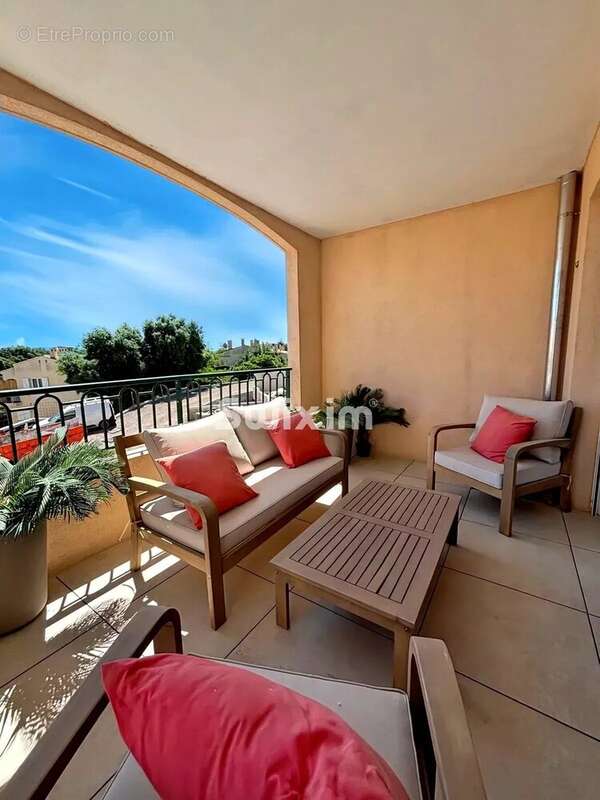 Appartement à GRIMAUD