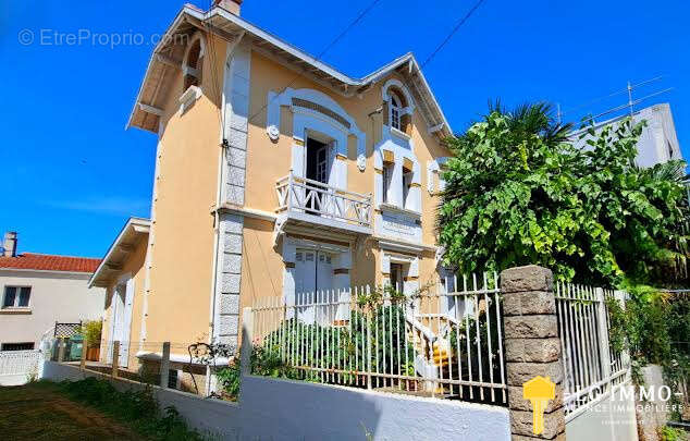 Maison à SAINT-GEORGES-DE-DIDONNE