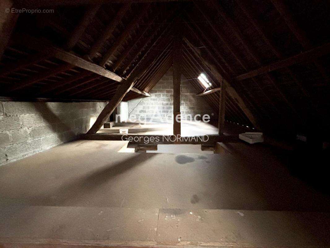 Maison à SAINT-OVIN