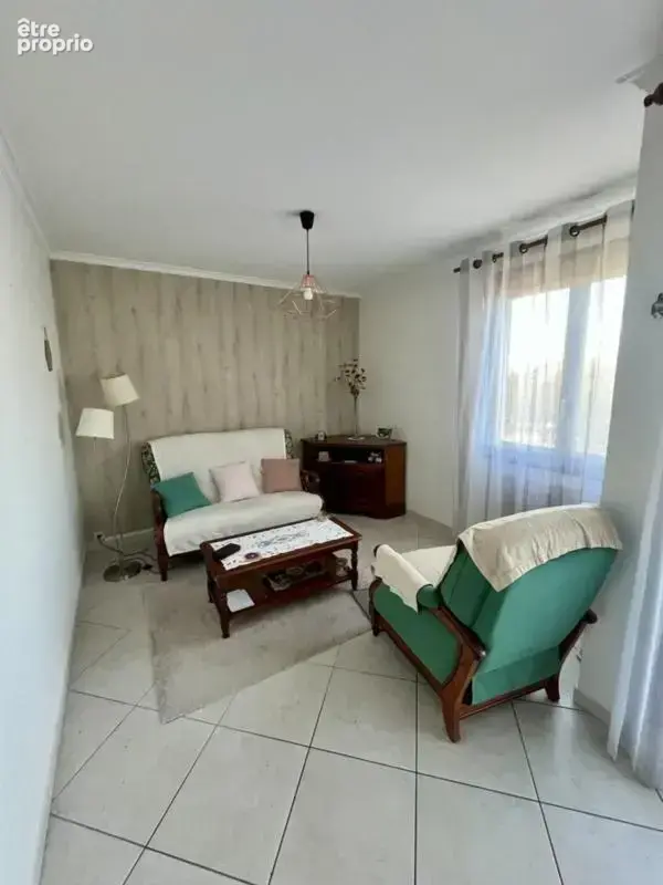 Appartement T5 sur BOURG EN BRESSE (01) - photo 4