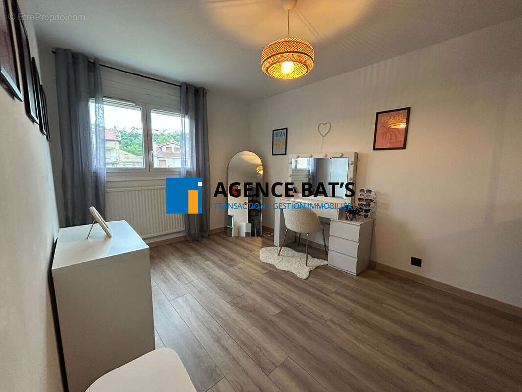 Photo 6 - Appartement à ROCHE-LA-MOLIERE
