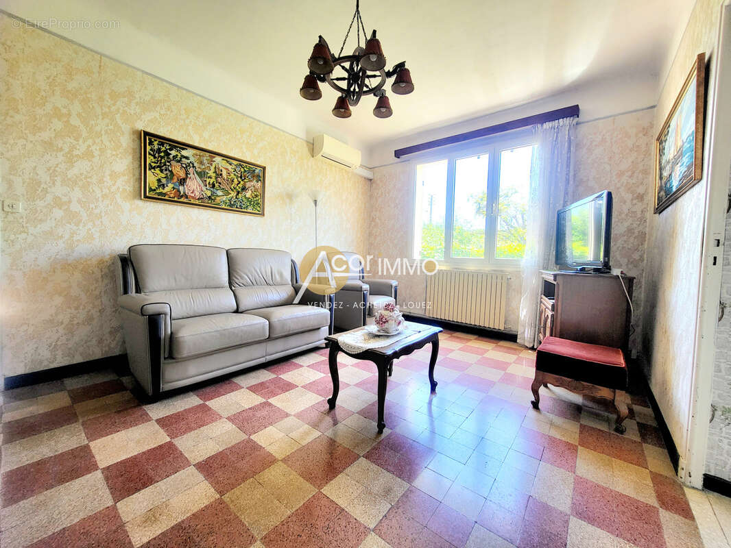Six fours les plages - maison plain-pied 4 chambres-93 m2 avec garage terrain de 685 m2 piscinable- quartier - photo 9