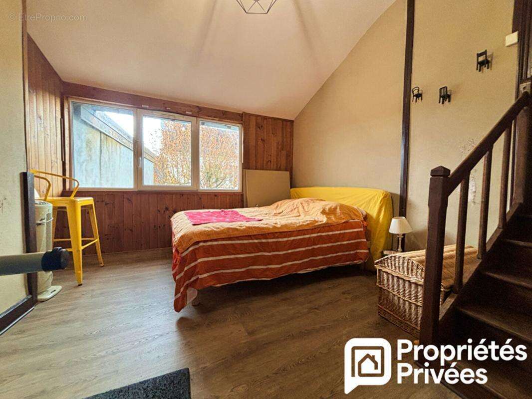 Maison à MEHUN-SUR-YEVRE