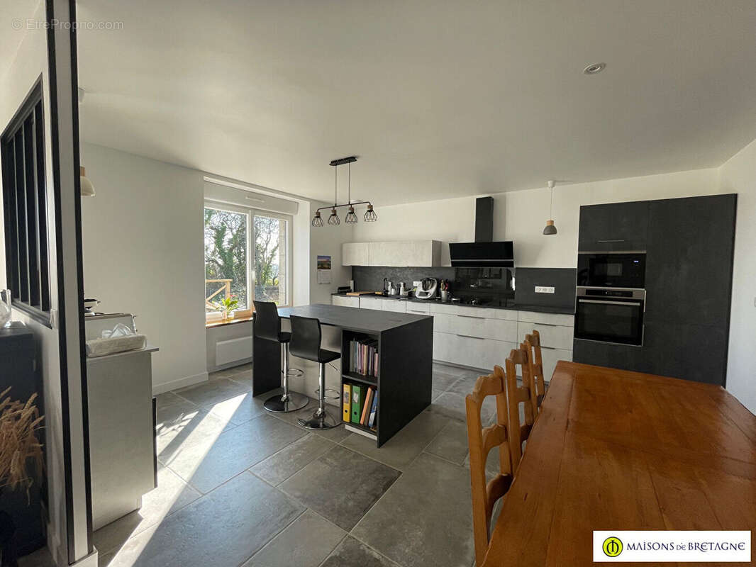 Maison à SAINT-THURIEN