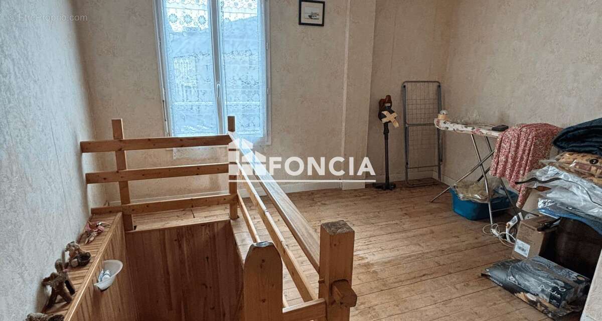 Maison de centre bourg avec garage de 50 m2, Bus et écoles à pied - photo 7