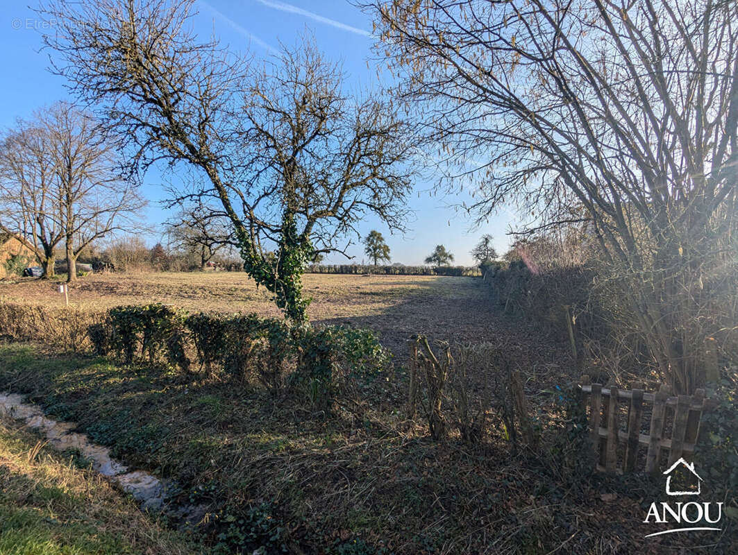 Terrain à UNVERRE