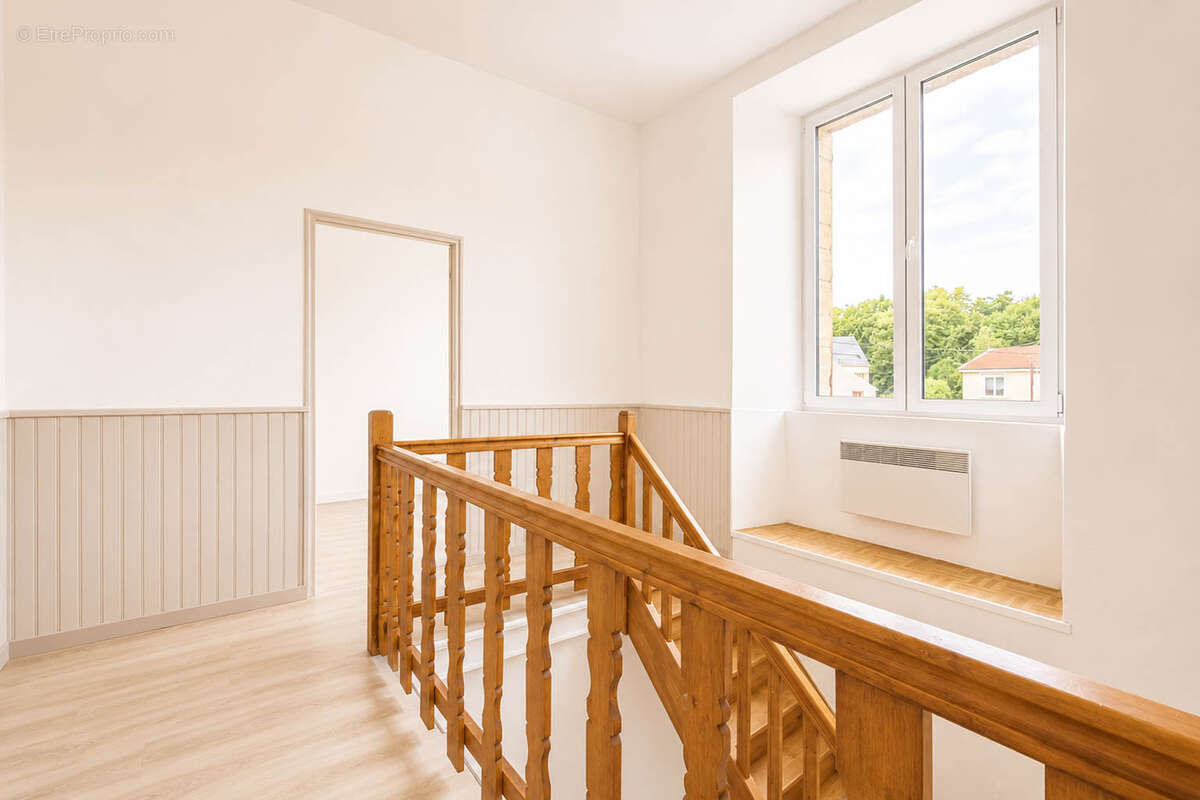 Maison à LONNY